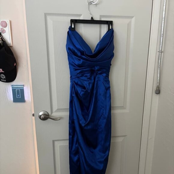 Blue silk evening gown - Picture 1 of 2